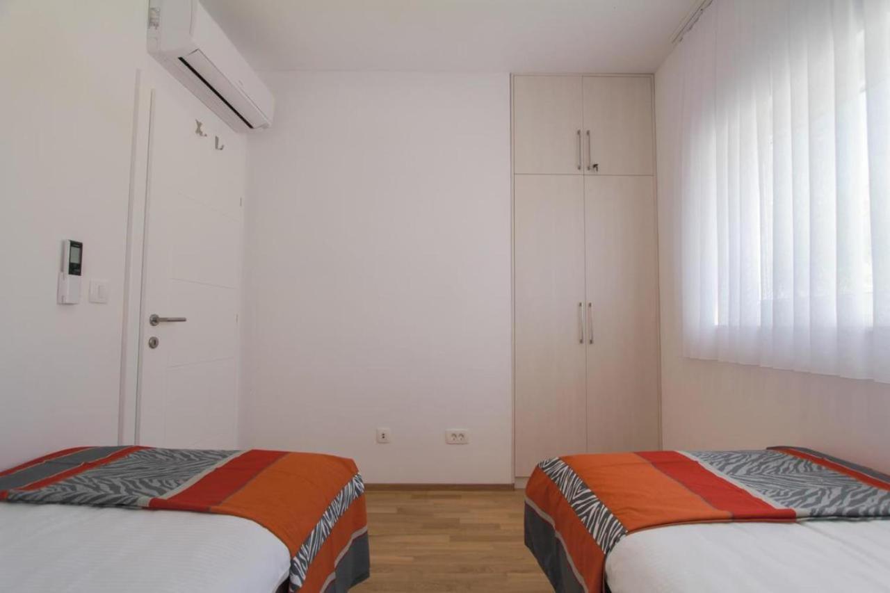Apartment Gina Trogir Exterior foto
